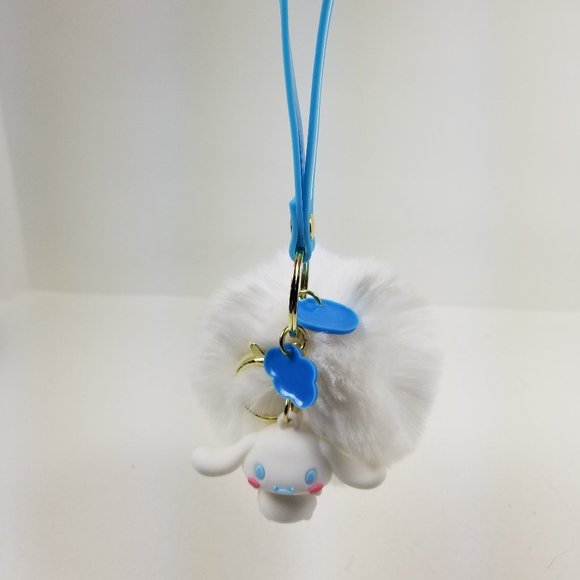 Cinamon Pom Pom Key Chain - Picture 6 of 8